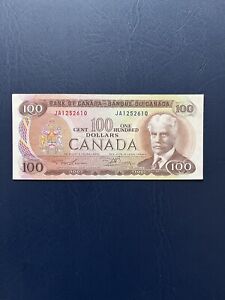 Canadian Dollar 100 Denomination Banknote. Ideal For Collection.
