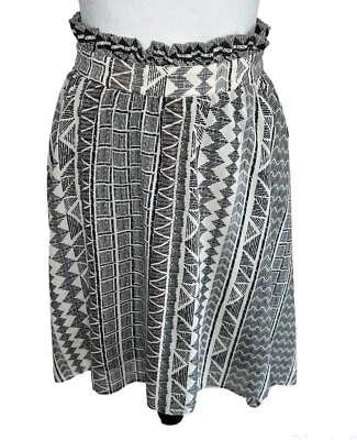 ¡Nuevo! Minifalda Bar III Monterey Línea A Estampado Geométrico Transparente Blanca/Negro Talla L Foto 1 de 4