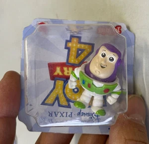 DISNEY PIXAR Buzz light Years Minis Giocattolo Story 4 Mini Figure - Picture 1 of 1