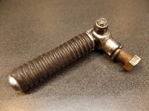 VINTAGE HARLEY DAVIDSON 4" RUBBER PASSENGER FOOT PEG (E) - Picture 1 of 10
