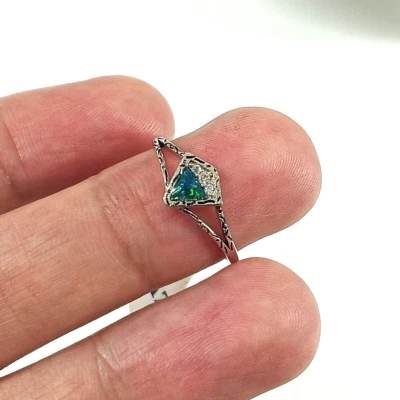 Women's Ring Size 7 Tarnish brass plated Silver Crystal Jewelry - Image 1 of 4