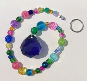 Perlen Sonnenfänger verschiedene Farben lila blau Kristall Prisma hängend Terrasse Deko - Bild 1 von 9