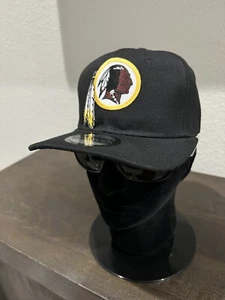 Retro Throwback Washington Redskins Logo schwarz flache Rechnung Druckknopflasche Mütze NEU - Bild 1 von 6