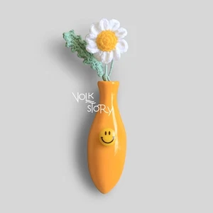 VW CERAMIC VINTAGE FLOWER BUD VASE DASHBOARD BUG BUS BEETLE YELLOW with FLOWER - Picture 1 of 1