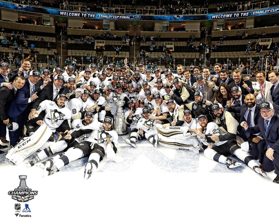 Penguins Unsigned 2016 Stanley Cup Champions Team Celebration Photo - Image 1 of 1