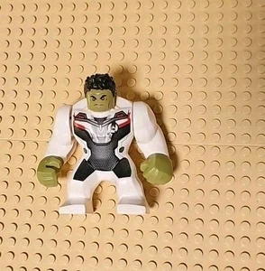 LEGO Marvel Hulk Big Fig Avengers Endgame White Jumpsuit (sh611) * BIG FIG* - Picture 1 of 2