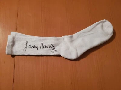 Meias autografadas Cleveland Cavaliers - LARRY NANCE SR CAVS 22 All Star anos 90 assinadas - Imagem 1 de 4