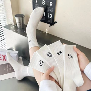 5 Pairs Women Socks Winter White Sock Absorb Sweat And Prevent Odor Casual Socks - Bild 1 von 8