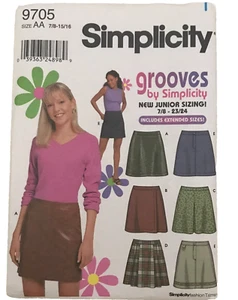 #9705 Falda Simplicity Junior patrón de costura 7/8-15/16 - Imagen 1 de 4