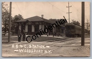 Real Photo RS&E Trolley & Station Weedsport Cayuga Cty New York NY RP RPPC L164 - Picture 1 of 3