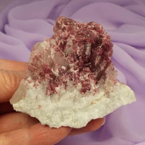 Pieza Natural Turmalina Rosa en Cuarzo 102g SN54840 - Imagen 1 de 4