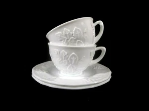 Indiana Glass Colony Harvest Grapes Set of 2 Coffee Cups and 2 Saucers - Picture 1 of 10
