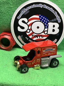Hot Wheels Blackwalls T-Totaller Your Basic Express 1:64 Red NM Condition - Picture 1 of 8