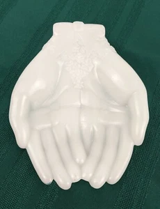 Vintage Avon Touch Of Beauty Open Hands White Milk Glass Soap Dish - Picture 1 of 5