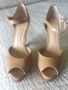 Saks Fifth Avenue Heels Lackleder braun nude Gr. 7,5 - Bild 1 von 9
