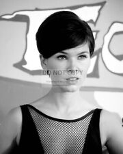 Actress Yvonne Craig - 8X10 Publicity Photo (Cc524)