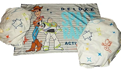 9A!哇! 迪士尼玩具总动员 4 超细纤维双张套装扁平贴合枕套 — 第 1/4 张图片