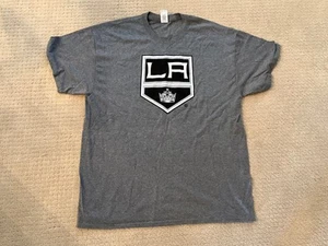 LOS ANGELES KINGS HOCKEY NHL HERREN GRÖSSE XLARGE T-SHIRT 50/50 BAUMWOLLE POLY-MISCHUNG - Bild 1 von 3