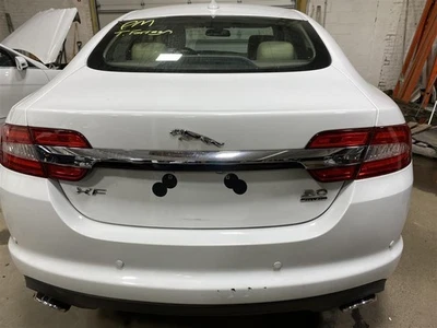 TRUNK LID Jaguar XF XFR 2012 12 2013 13 2014 14 2015 15 White 1421476 - Image 1 of 4