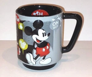 Taza de café gris "Oh My Oh Boy Gosh" en relieve Mickey Mouse de Disney Store 18 OZ - Imagen 1 de 9