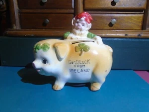 Sparschwein mit Kobold. IRISCH. Saint Patrick's Day Geschenk - Bild 1 von 8