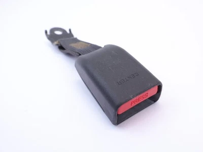 Subaru XV Crosstrek 2013-2017 hebilla de cinturón de seguridad trasero central negro OEM Foto 1 de 4