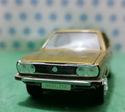 VOLKSWAGEN Passat TS 1900  -  Vintage Scala 1/43  , Schuco  Made in Germany 1973 - Immagine 1 di 4