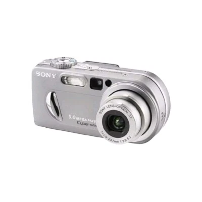2xSony Digital Cameras Cybershot DSC-P10 5.0MP Silver+Extras (V Good Condition) - Image 1 of 4