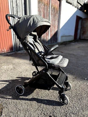 Hauck Reisebuggy Travel N Care, Dark Olive mit Hauck Sitzauflage - Bild 1 von 3