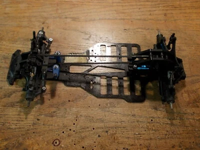 SP - SPW - Kyosho TF-2 Teilchassis #1 - Pure Ten Spider TF2 mit vielen Upgrades - Bild 1 von 4