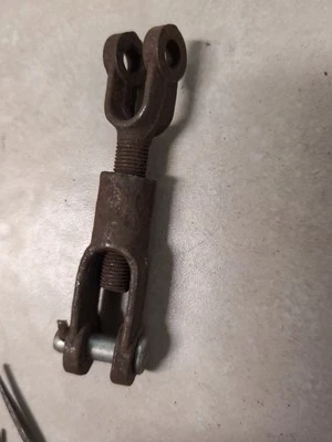 Farmall 400 IH tractor ORIGINAL TA Torque Amplifier short linkage rod w/ pins - Image 1 of 4