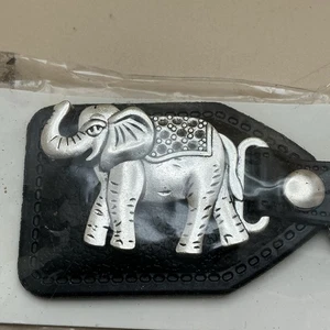 Colección Cristal, Llavero Colgante Elefante, Lealtad Sabiduría Fuerza Suerte, NUEVO - Imagen 1 de 3