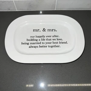 Plato para servir Mud Pie marca Mr and Mrs 10"x7" sentimiento boda - Imagen 1 de 5