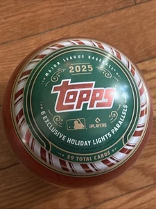 (1) 2025 Topps Baseball Holiday Tin Factory Sealed - Bild 1 von 1