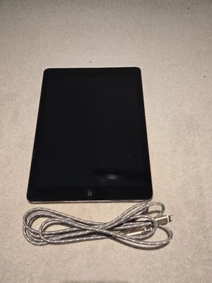 Apple iPad Air 1st Generation 16GB, Wi-Fi  Space Grey - Image 1 of 4