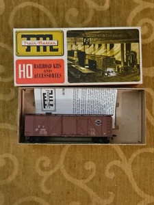 Train Master TM HO Railroad Kits 2101 50 Ton A.R.A. Outside Braced Box Car SP - Picture 1 of 3
