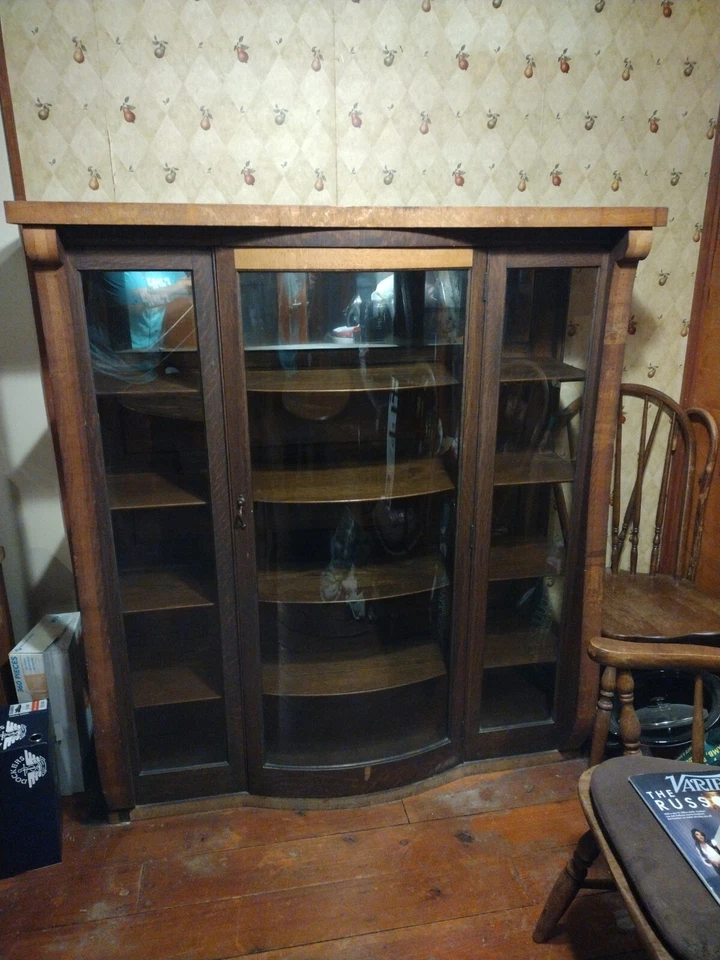 Armário antigo Império Vitoriano carvalho porcelana arco/vidro curvo frontal 62H x42W x16D - Imagem 1 de 4