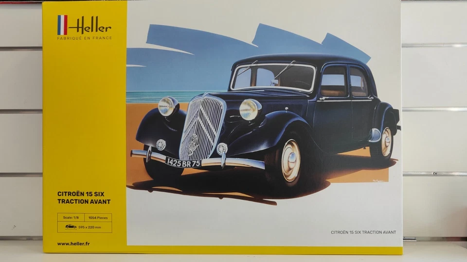 Citroen 15 Six Traction Avant Kit Modellino in Scala 1-8 Heller 80799 auto epoca - Immagine 1 di 2