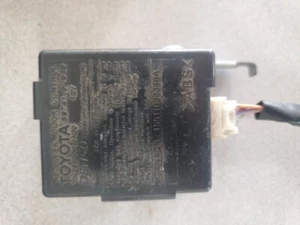 2003 2007 Toyota Sequoia Door Control Receiver Module w/ Fan Relay 89741-0C030 - Bild 1 von 3