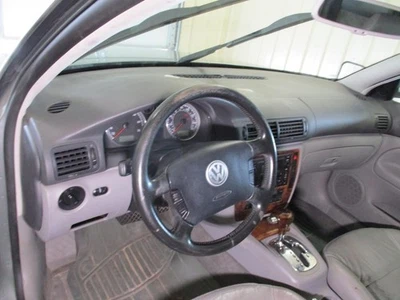 Used Steering Column fits: 2005 Volkswagen Passat Floor Shift Sdn Grade A - Imagem 1 de 4