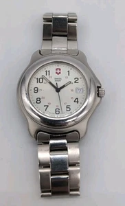Victorinox Swiss Army Unisex Quartz Dial Watch Stainless Steel 330 Feet - Picture 1 of 3