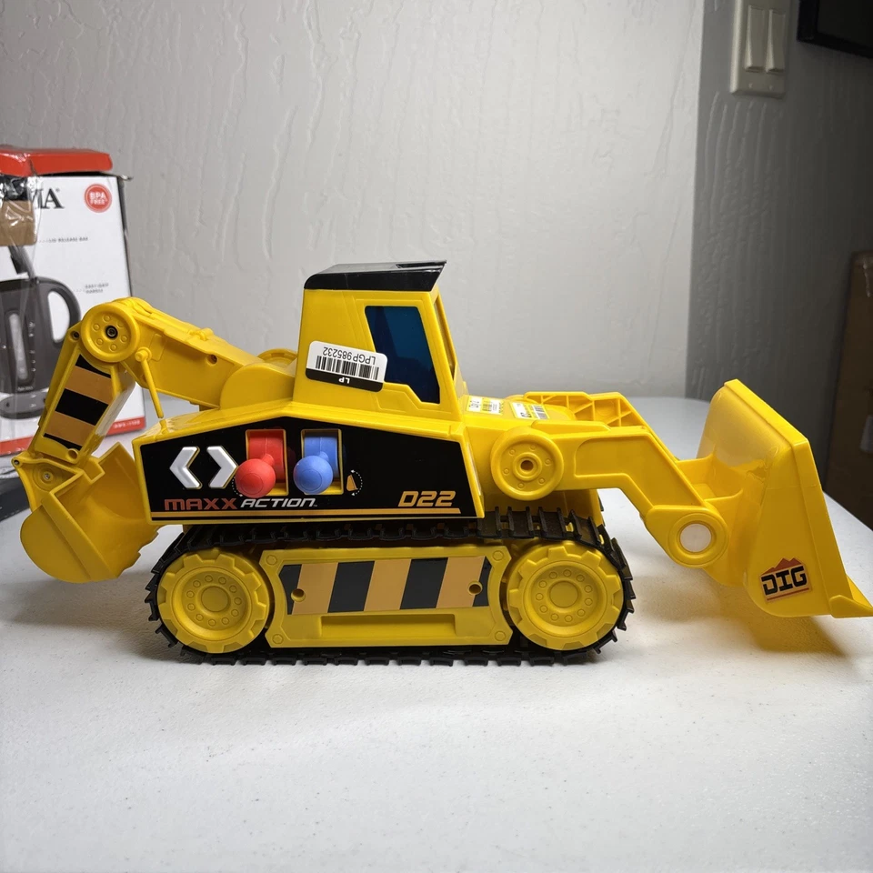 Maxx Action 2-N-1 Mega Mover — строительный грузовик D22 движется, звучит, поднимает T20 - Изображение 1 из 4