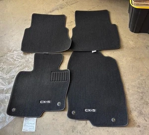 Set 4 tappetini interni auto OEM Mazda CX5 2017-2024 - Foto 1 di 9