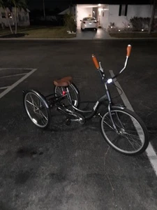 Shwinn Trike Bike - Picture 1 of 14