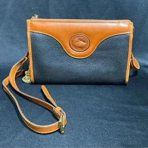 Vintage DOONEY & BOURKE black + tan leather classic Shoulder Bag Made in USA - Picture 1 of 16