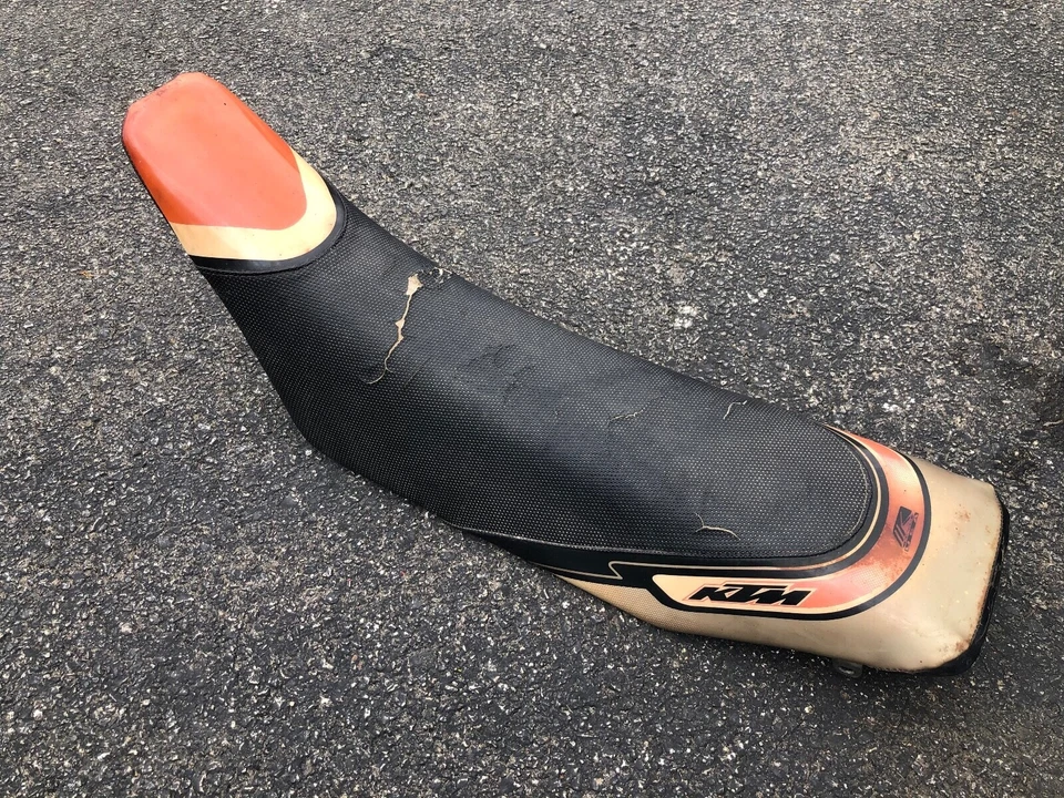 Asiento KTM 125 SX 1999 asiento negro asiento de sillín OEM Foto 1 de 4