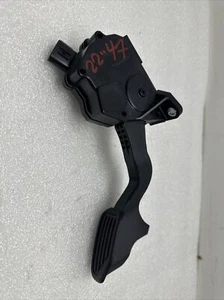 2012-2014 TOYOTA PRIUS C GAS  ACCELERATOR PEDAL ASSY OEM 78110-52053 - Picture 1 of 7