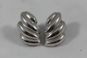 Vintage Napier Signed Silvertone Screw Back Clip On Earrings - Picture 1 of 4