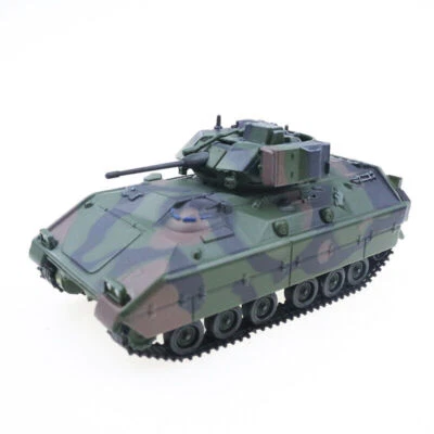 Hot 1/72 PanzerKampf US M2 Bradley Infantry Fighting Vehicle NATO Tricolor Model - Image 1 of 4