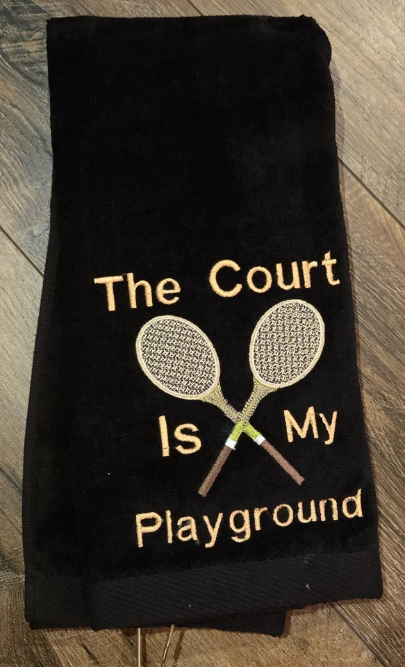 Toalla deportiva tenis bordada La cancha es mi patio de recreo terciopelo con clip embr Foto 1 de 1